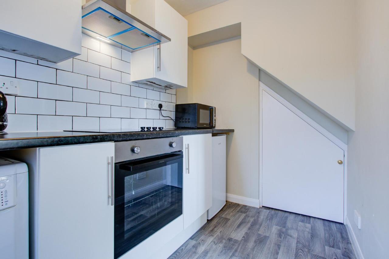 Windsor Burnham Ascot Haven Sleeps 4 Villa Slough Exterior foto